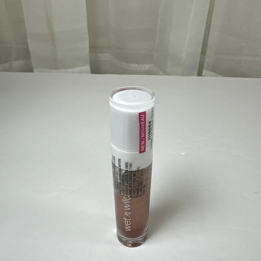 Wet n wild Shadow Silk Liquid Eyeshadow Heart Of Rose Gold‎ 1115564